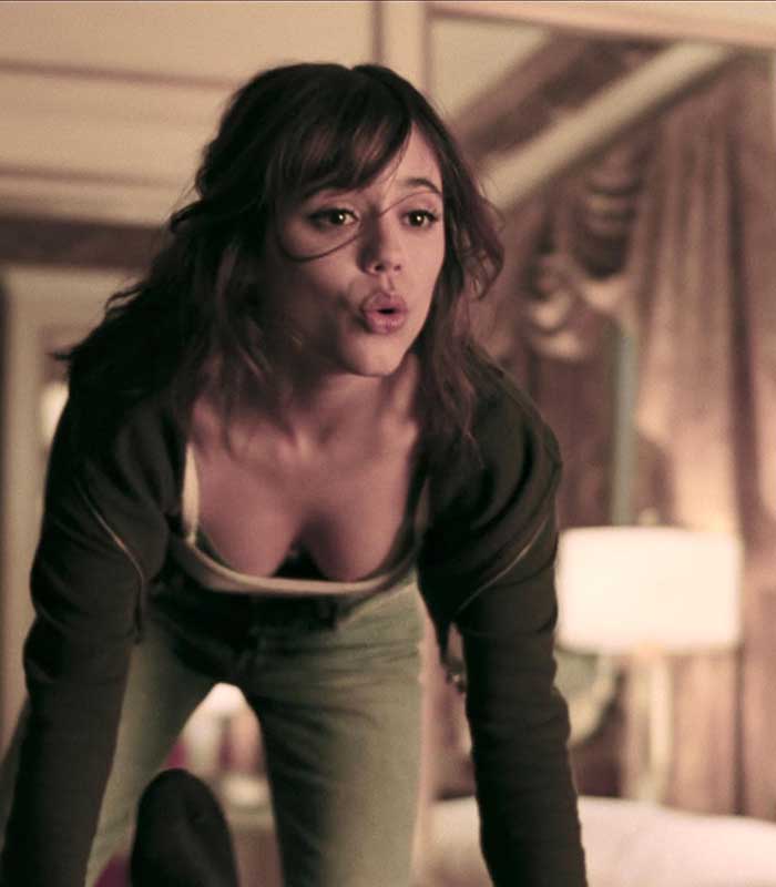 Jenna Ortega tits